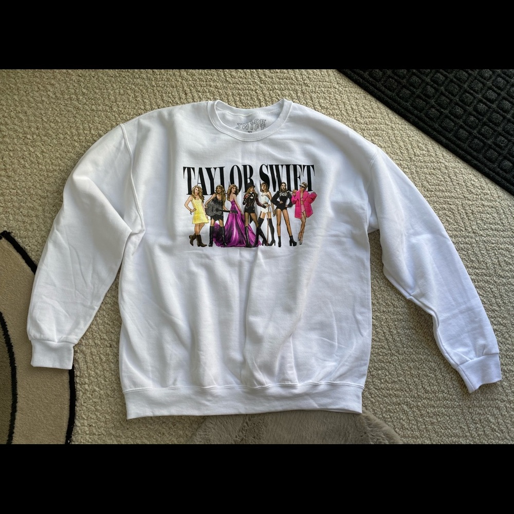 XL Taylor Swift Rare Sweatshirt